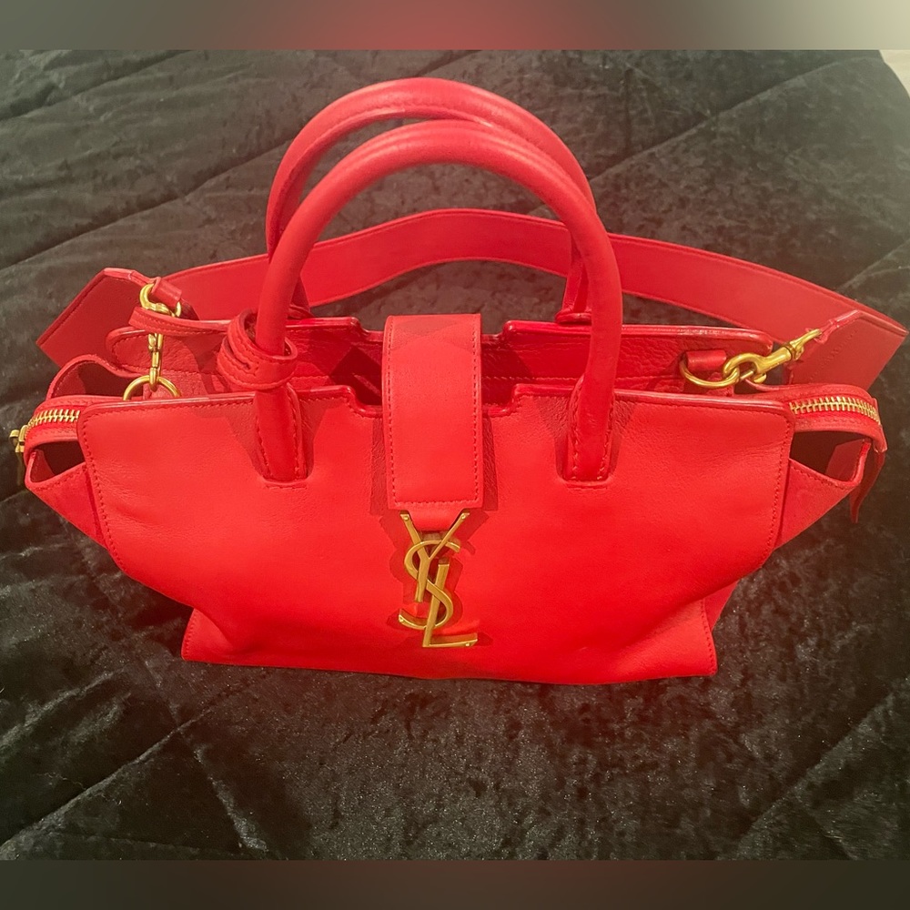 Yves Saint Laurent (YSL) Downtown Cabas w/ shoulder strap - Red - Gently Used